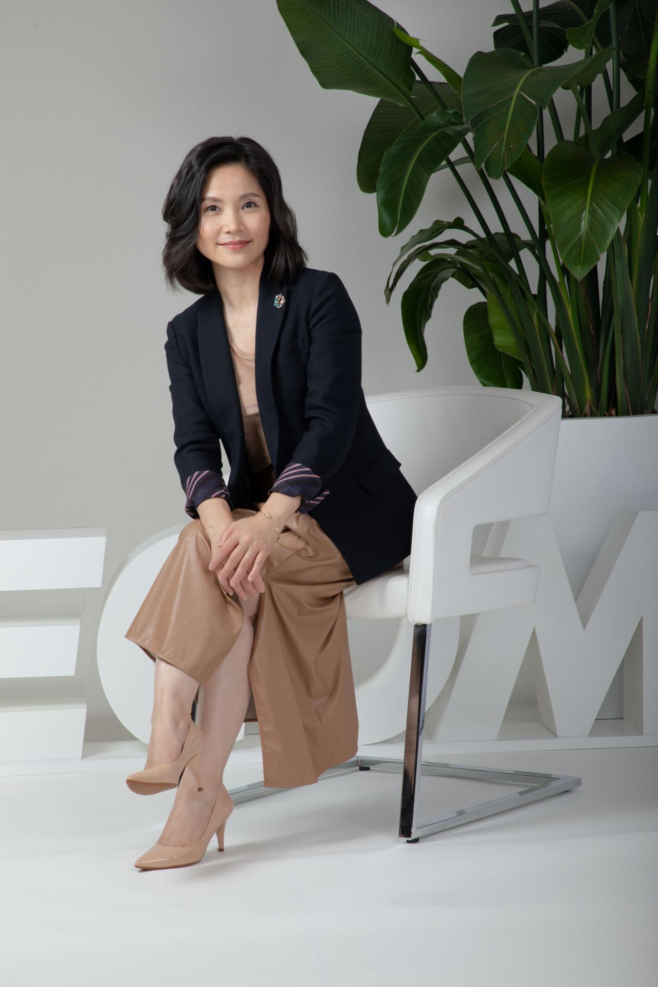 TITAN Women In Business and Leadership Awards Winner - Shirley Chen gallery