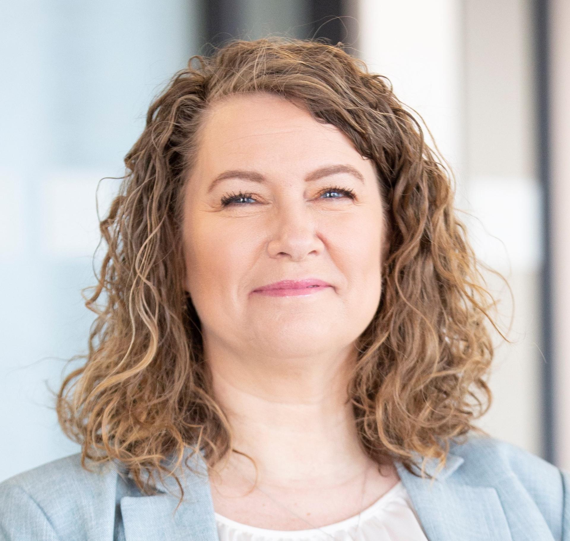TITAN Women In Business and Leadership Awards Winner - Michelle Parks - Foundever CCO & COO gallery