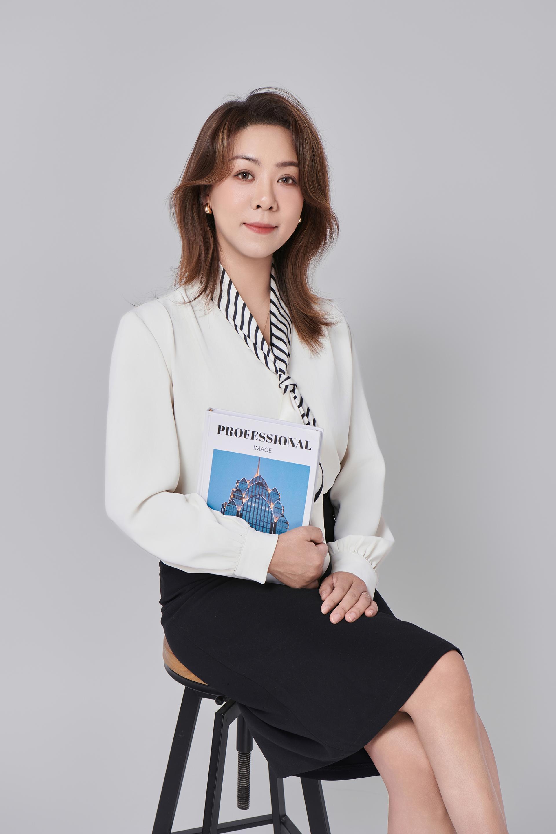 TITAN Women In Business Awards Winner - IT Software Technology Solution Marketing Expert gallery